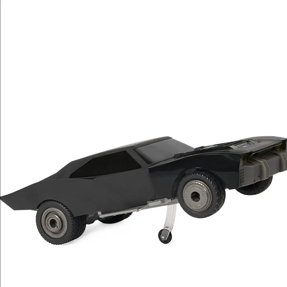 Spin Master Batman‎ Turbo Boost Batmobile DC Wheelie Action Remote Toy